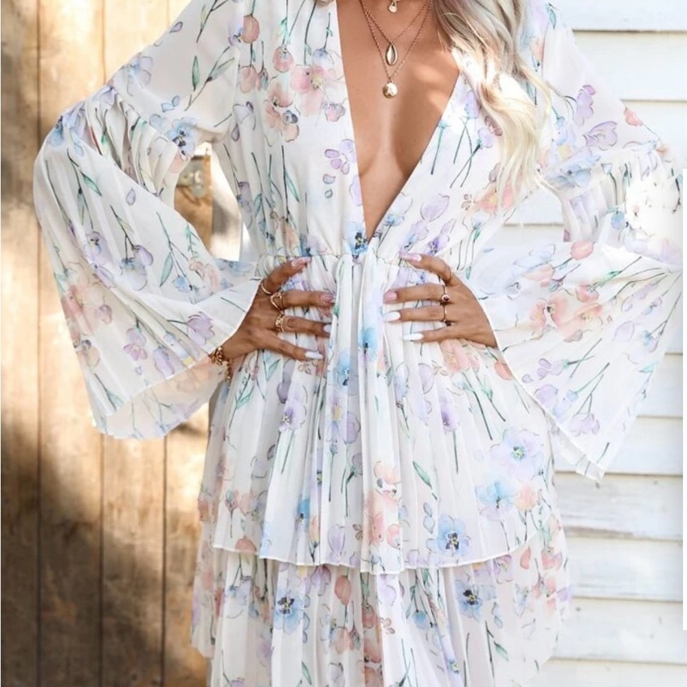 SHEIN Floral Plunge Dress with Flared Sleeves